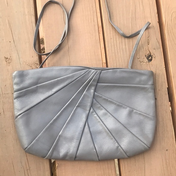 ⭐️Amanda Smith gray clutch - Picture 1 of 5